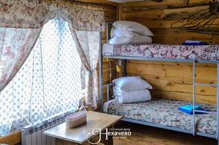 Гостевой дом Cottage V Nekhachevo Нехачево Спальное место на двухъярусной кровати в общем номере для мужчин и женщин-3