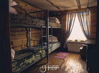 Гостевой дом Cottage V Nekhachevo Нехачево Спальное место на двухъярусной кровати в общем номере для мужчин и женщин-4