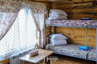 Гостевой дом Cottage V Nekhachevo Нехачево Спальное место на двухъярусной кровати в общем номере для мужчин и женщин-5