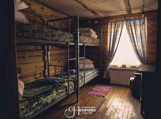 Гостевой дом Cottage V Nekhachevo Нехачево Спальное место на двухъярусной кровати в общем номере для мужчин и женщин-8